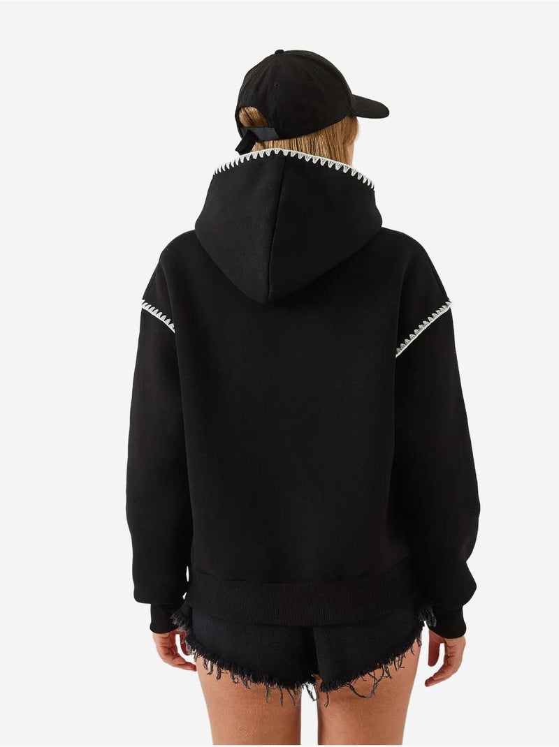 Felpa con cappuccio e dettagli in pizzo lucci Nero - Kiabi