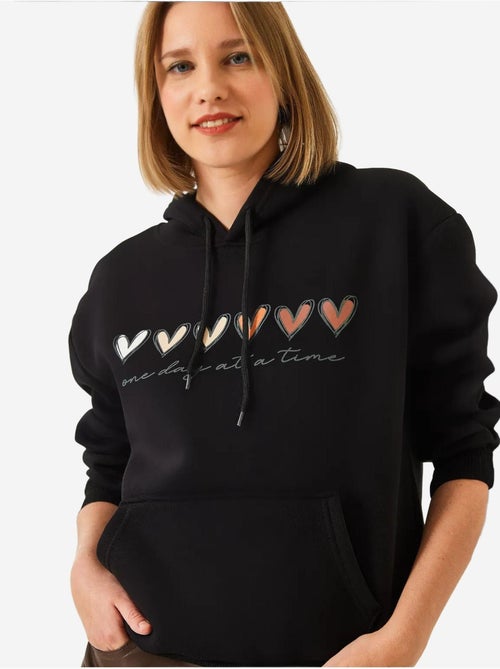 Felpa con cappuccio e stampa a cuore in triplo filato spazzolato lucci - Kiabi Felpa con cappuccio e stampa a cuore in triplo filato spazzolato lucci - Kiabi