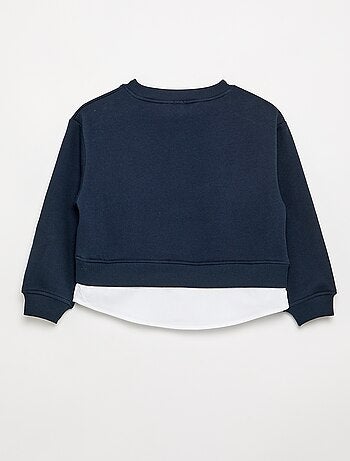 Felpa con orlo a camicia integrato e ricamo sul petto