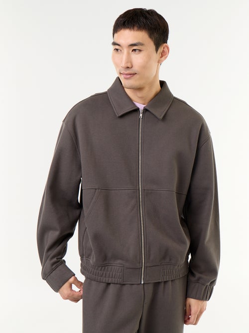 Felpa con zip e collo a camicia - Kiabi Felpa con zip e collo a camicia - Kiabi
