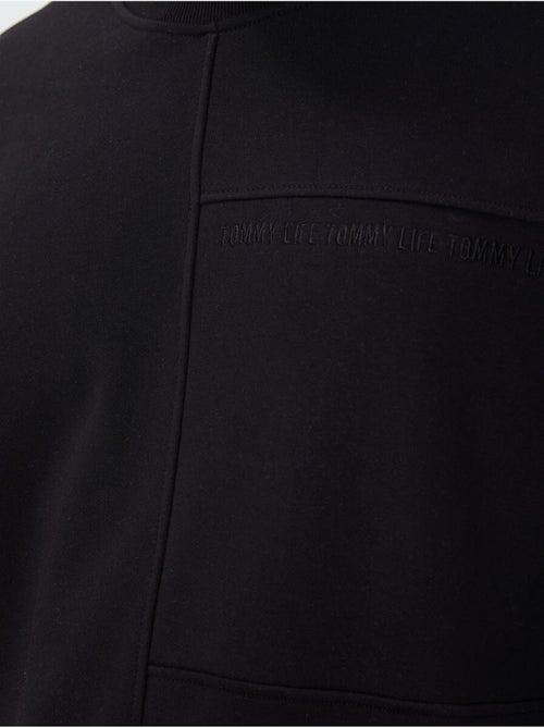 Felpa da uomo tinta unita con girocollo tommy - Kiabi Felpa da uomo tinta unita con girocollo tommy - Kiabi