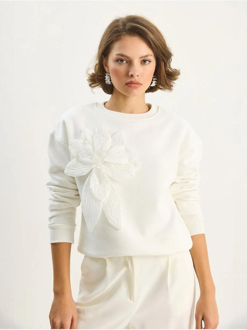 Felpa girocollo a maniche lunghe con dettagli accessorio lucci Bianco - Kiabi