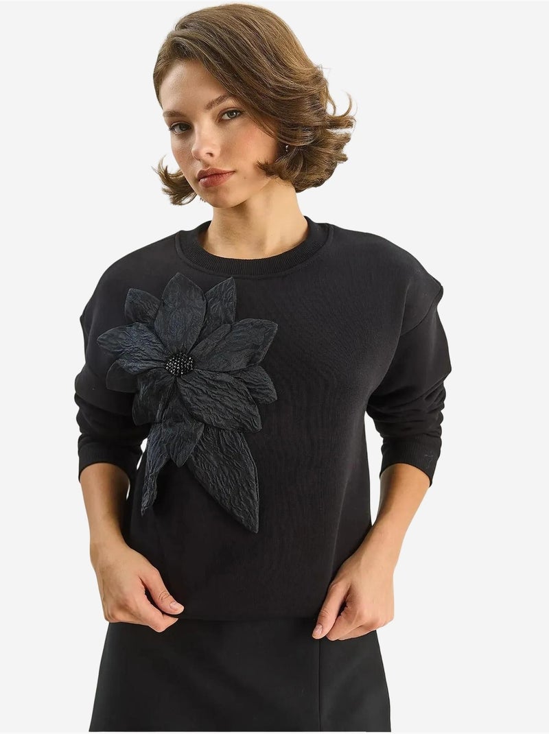 Felpa girocollo a maniche lunghe con dettagli accessorio lucci Nero - Kiabi