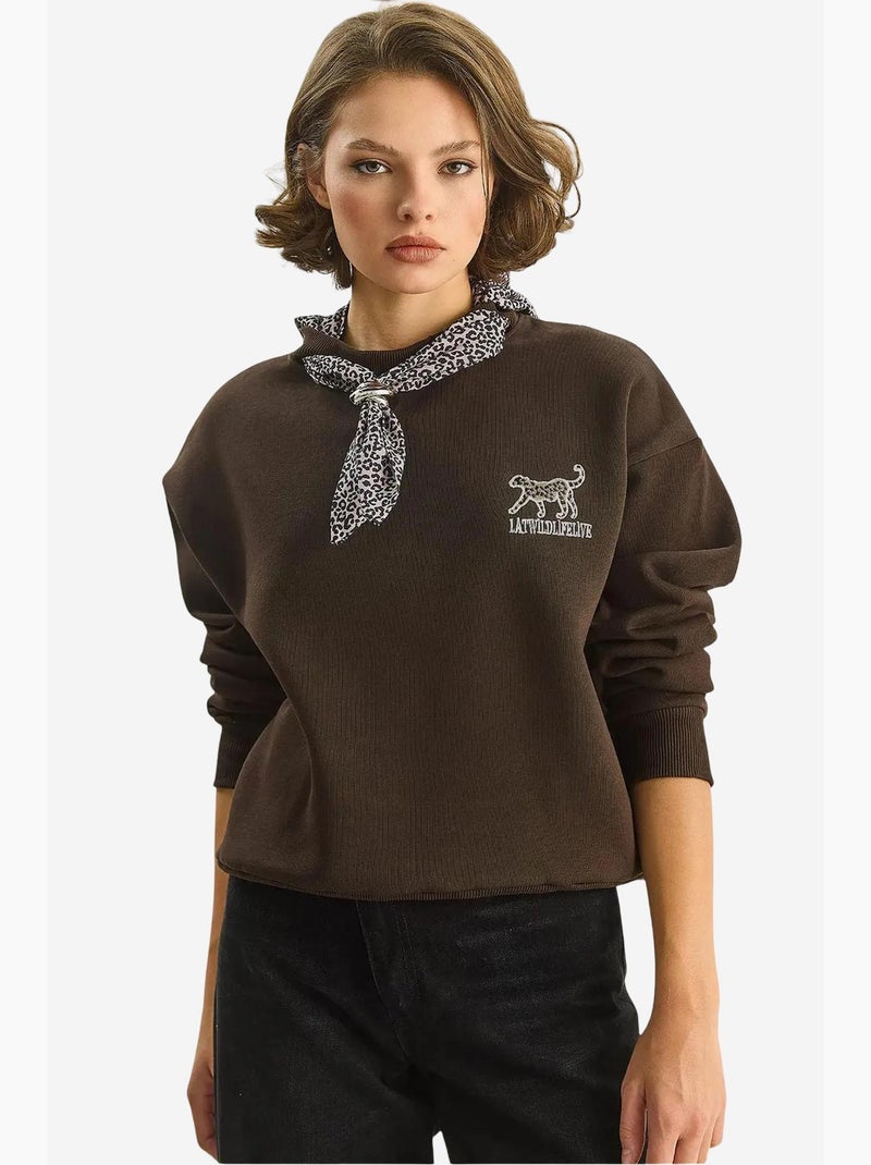 Felpa girocollo con accessorio stampato lucci Marrone scuro - Kiabi