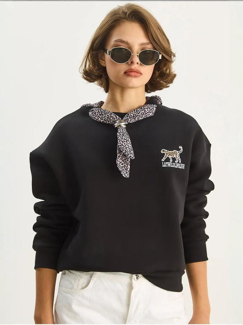 Felpa girocollo con accessorio stampato lucci - Kiabi Felpa girocollo con accessorio stampato lucci - Kiabi