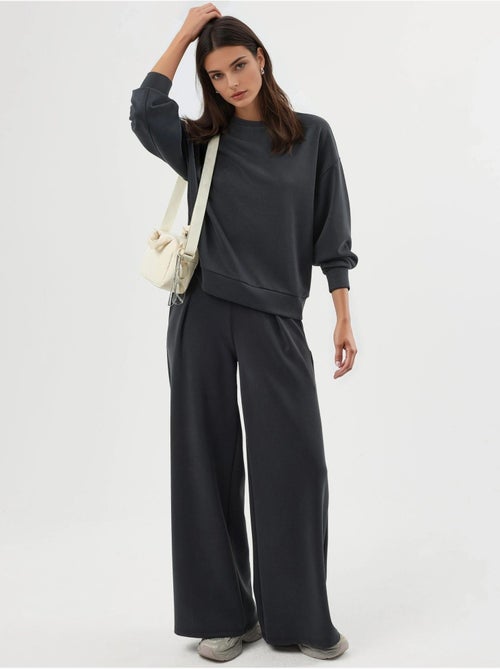 Felpa in modal relaxed fit con girocollo busem - Kiabi Felpa in modal relaxed fit con girocollo busem - Kiabi