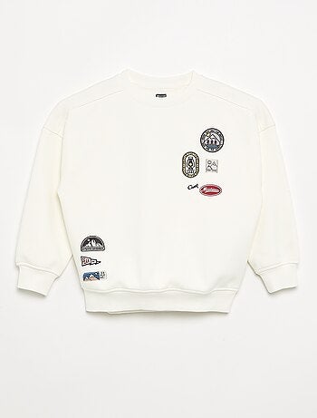 Felpa oversize con patch multipli