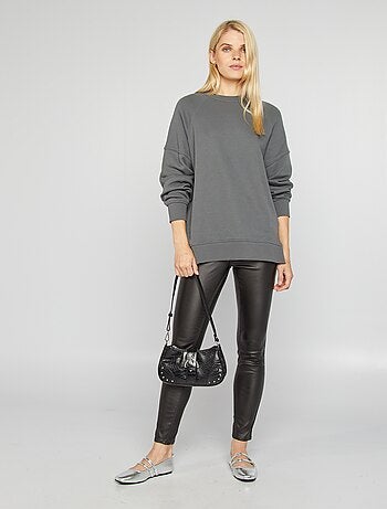 Felpa oversize con scollo tondo
