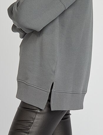 Felpa oversize con scollo tondo