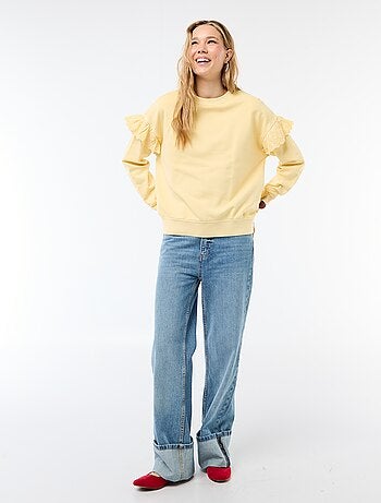 Felpa tinta unita con volant in pizzo inglese sulle maniche