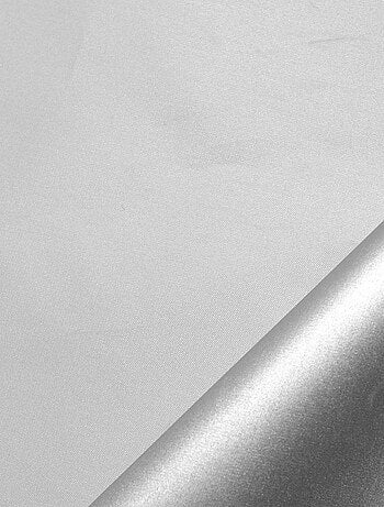Fodera oscurante e termica con occhielli