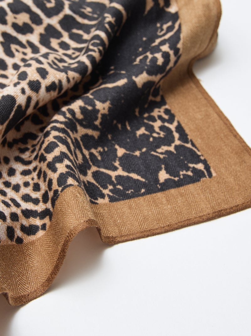 Foulard con motivi leopardati - 90 x 90 cm Marrone - Kiabi