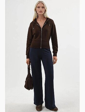 Giacca con cappuccio a maniche lunghe con zip busem