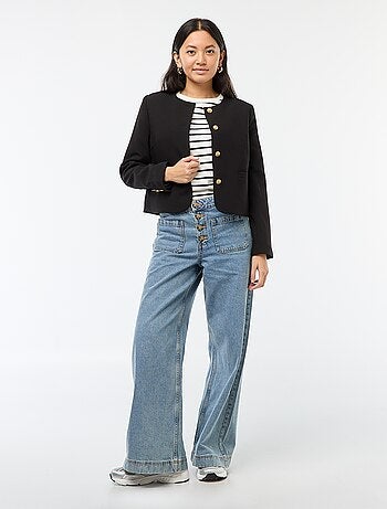 Giacca corta con bottoni dorati