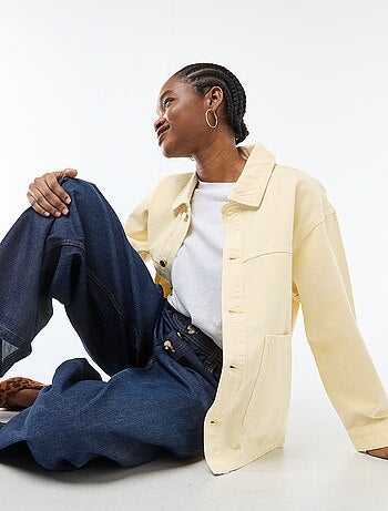 Giacca corta in denim con 2 tasche applicate