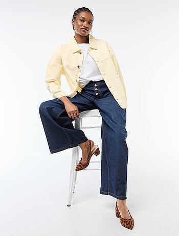 Giacca corta in denim con 2 tasche applicate