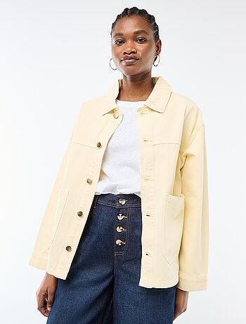 Giacca corta in denim con 2 tasche applicate