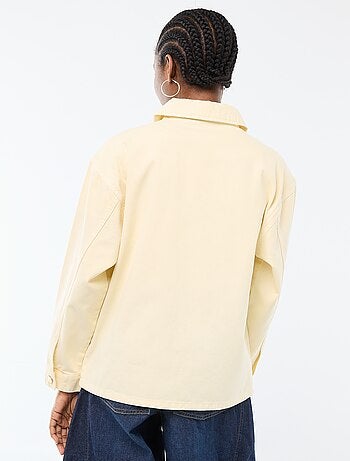 Giacca corta in denim con 2 tasche applicate