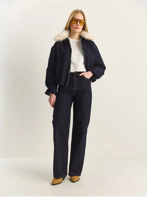 Giacca corta in denim con dettagli in pelliccia sintetica lucci - Kiabi Giacca corta in denim con dettagli in pelliccia sintetica lucci - Kiabi