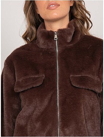 Giacca corta in pelliccia sintetica con zip ulola