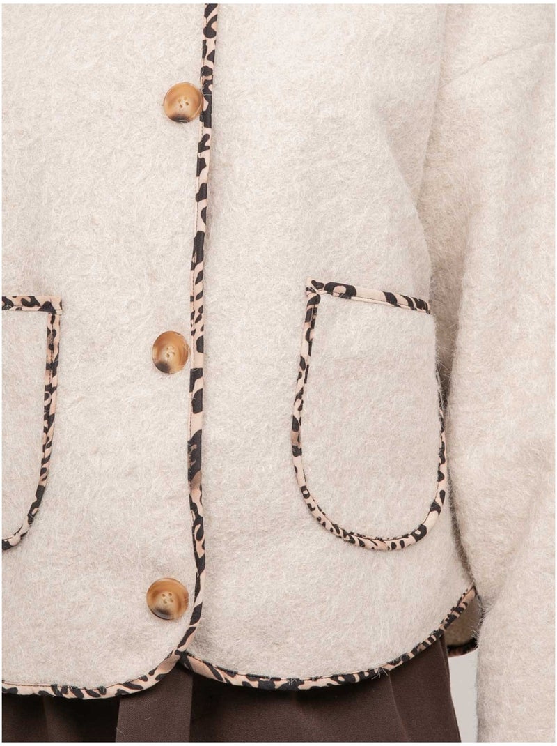 Giacca corta in tessuto bouclé con profili leopardati ubila Beige - Kiabi