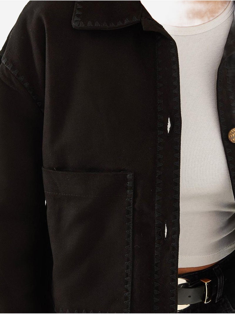 Giacca corta in tessuto con colletto a camicia ricamata lucci Nero - Kiabi