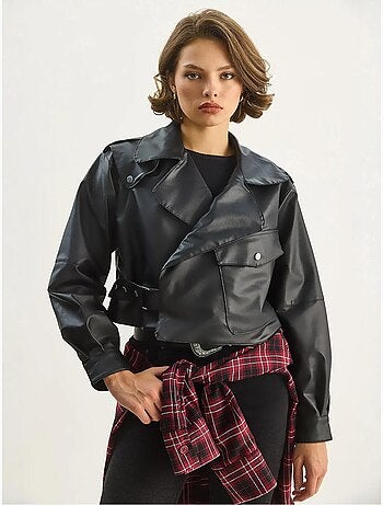 Giacca cropped oversize in ecopelle lucci