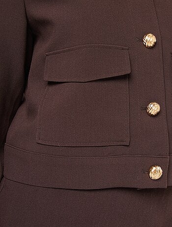 Giacca da tailleur corta con bottoni dorati