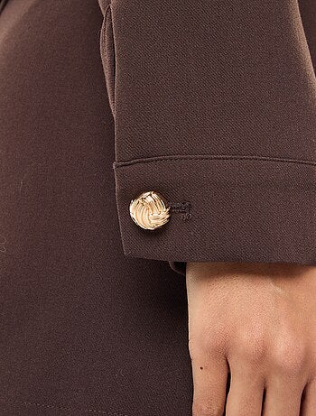 Giacca da tailleur corta con bottoni dorati