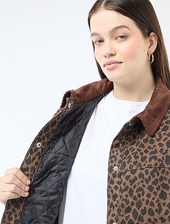 Giacca di jeans corta con motivo leopardato