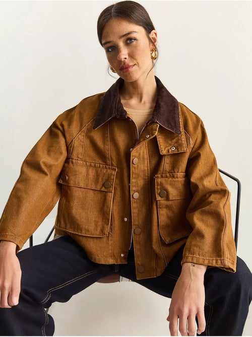 Giacca di jeans oversize con chiusura a bottoni e tasche lucci - Kiabi Giacca di jeans oversize con chiusura a bottoni e tasche lucci - Kiabi