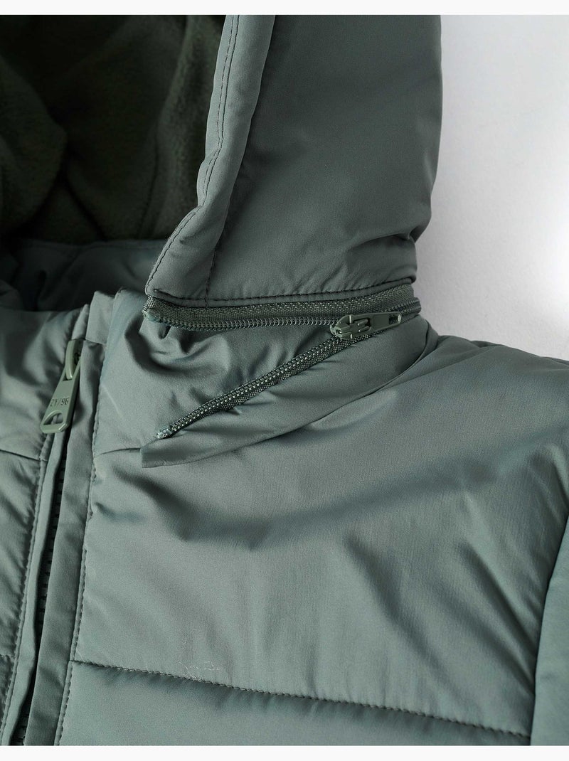 Giacca imbottita con cappuccio e fodera in pile Verde scuro - Kiabi