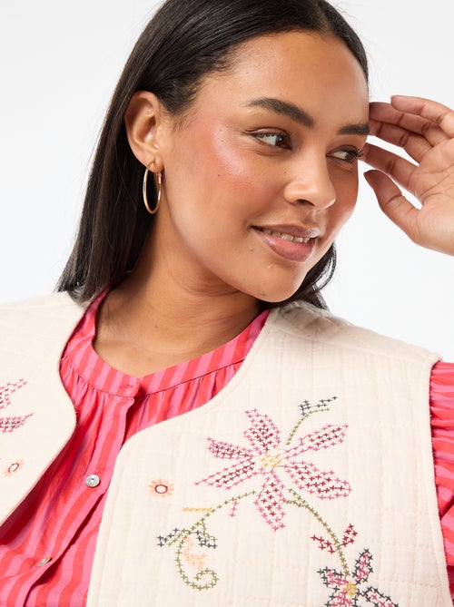 Giacca imbottita con ricami - Kiabi Giacca imbottita con ricami - Kiabi