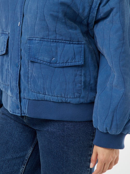 Giacca imbottita in cotone con onde verticali - Kiabi Giacca imbottita in cotone con onde verticali - Kiabi