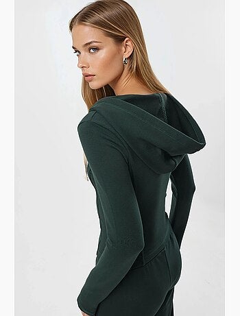 Giacca in cotone aderente con cappuccio e chiusura con zip busem