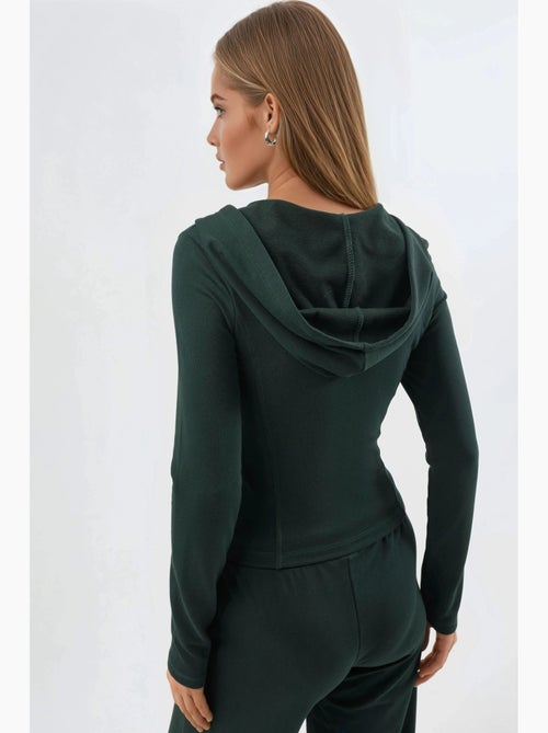 Giacca in cotone aderente con cappuccio e chiusura con zip busem - Kiabi Giacca in cotone aderente con cappuccio e chiusura con zip busem - Kiabi
