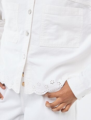 Giacca in denim abbottonata con ricamo in cotone tinta unita