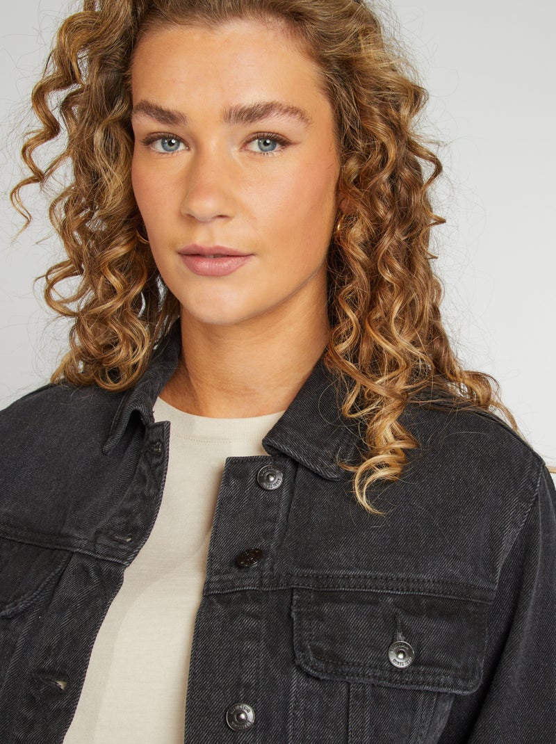 Giacca in jeans con maniche lunghe e tasche con patta sul petto GRIGIO - Kiabi