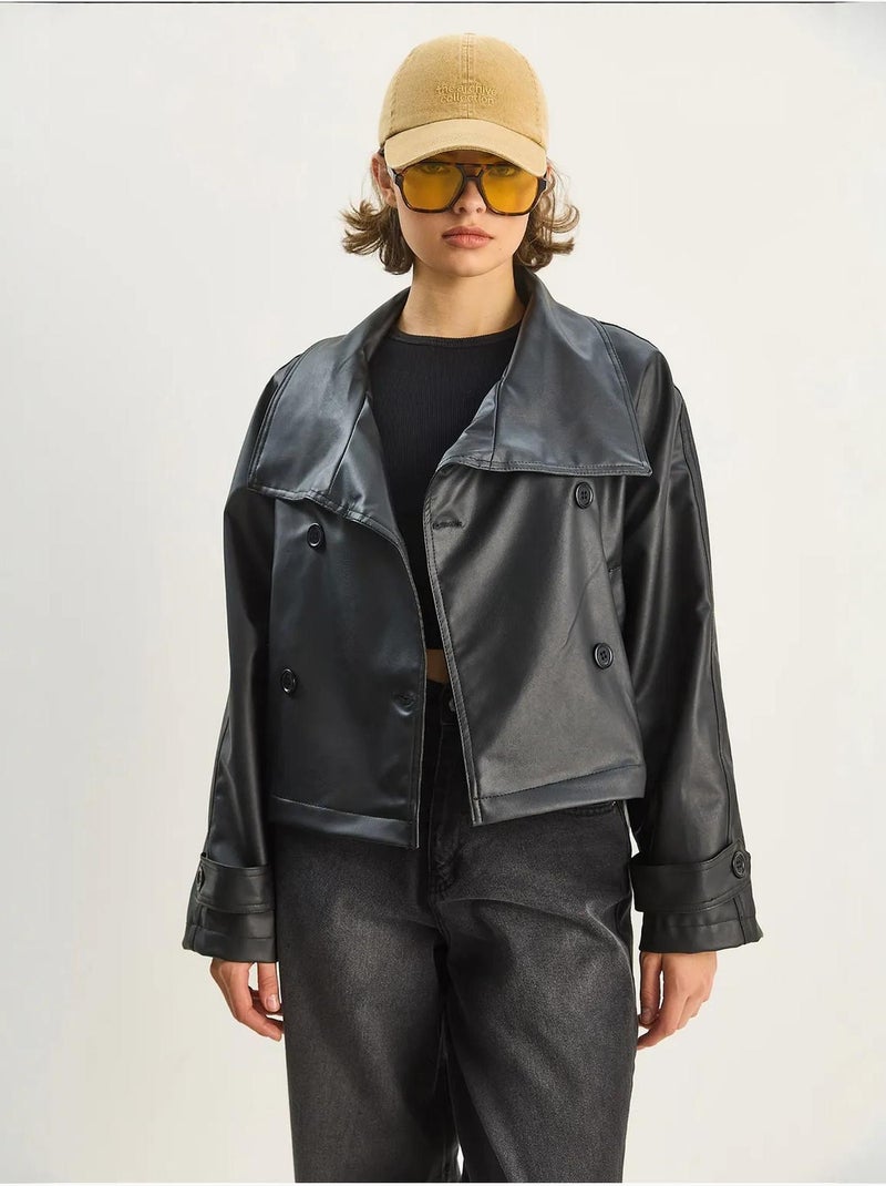 Giacca oversize in ecopelle con chiusura a bottoni lucci Nero - Kiabi