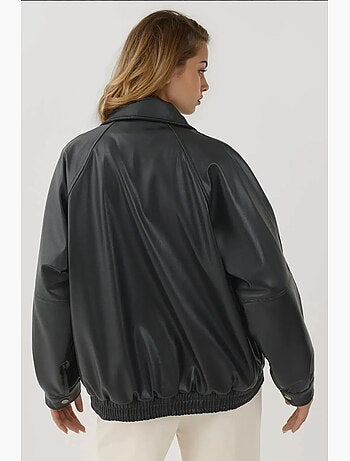 Giacca oversize in ecopelle con tasche hiccup