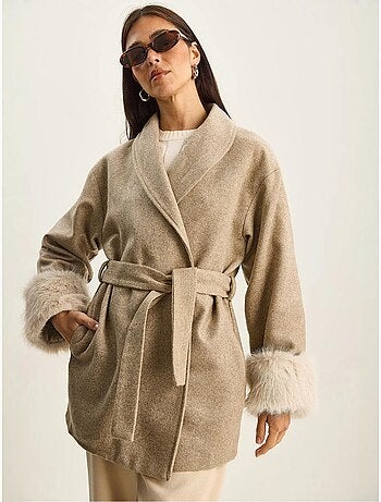 Giacca oversize in feltro con collo a scialle e polsini in pelliccia sintetica lucci