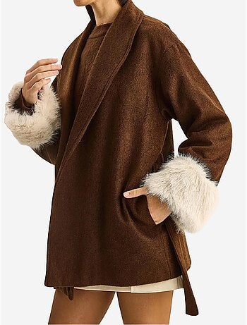 Giacca oversize in feltro con collo a scialle e polsini in pelliccia sintetica lucci