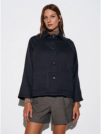 Giacca oversize in tessuto intrecciato effetto peluche con bottoni