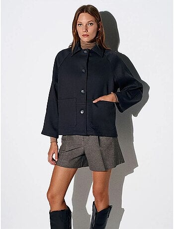 Giacca oversize in tessuto intrecciato effetto peluche con bottoni