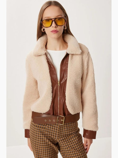 Giacca plush con dettagli in ecopelle istanbul - Kiabi Giacca plush con dettagli in ecopelle istanbul - Kiabi