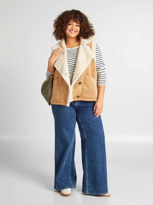 Giacca senza maniche effetto effetto montone - Kiabi Giacca senza maniche effetto effetto montone - Kiabi