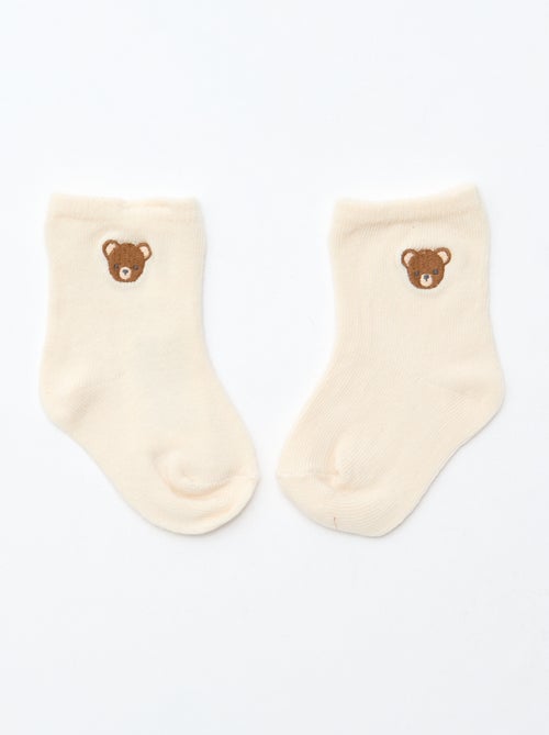 GIFTBOX brassiere + pantaloni + calzini + berretto + bavaglino - Kiabi