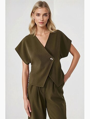 Gilet aderente con scollo a V
