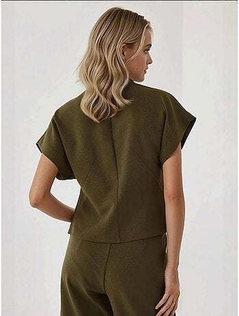 Gilet aderente con scollo a V