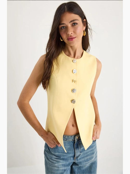 Gilet aderente senza maniche con bottoni sul davanti e scollo girocollo lucci - Kiabi Gilet aderente senza maniche con bottoni sul davanti e scollo girocollo lucci - Kiabi